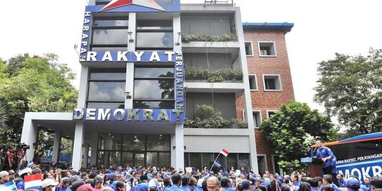 Jaga Kedaulatan, Serentak Ketua Demokrat Se-Indonesia Sambangi Pengadilan
